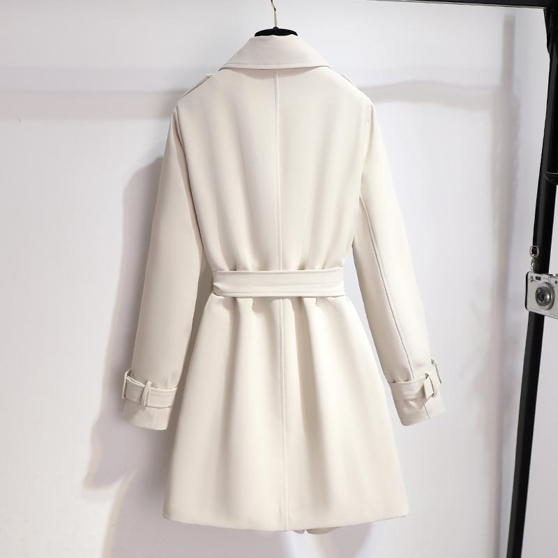 Amelie – Eleganter Trenchcoat in klassischem Weiß