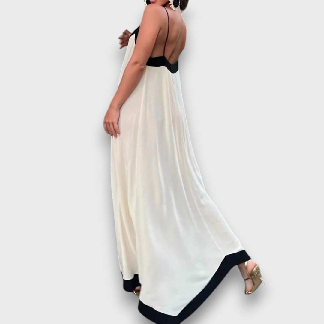 Enya – Maxikleid mit Kontrastkante weißer Buchstabe 1