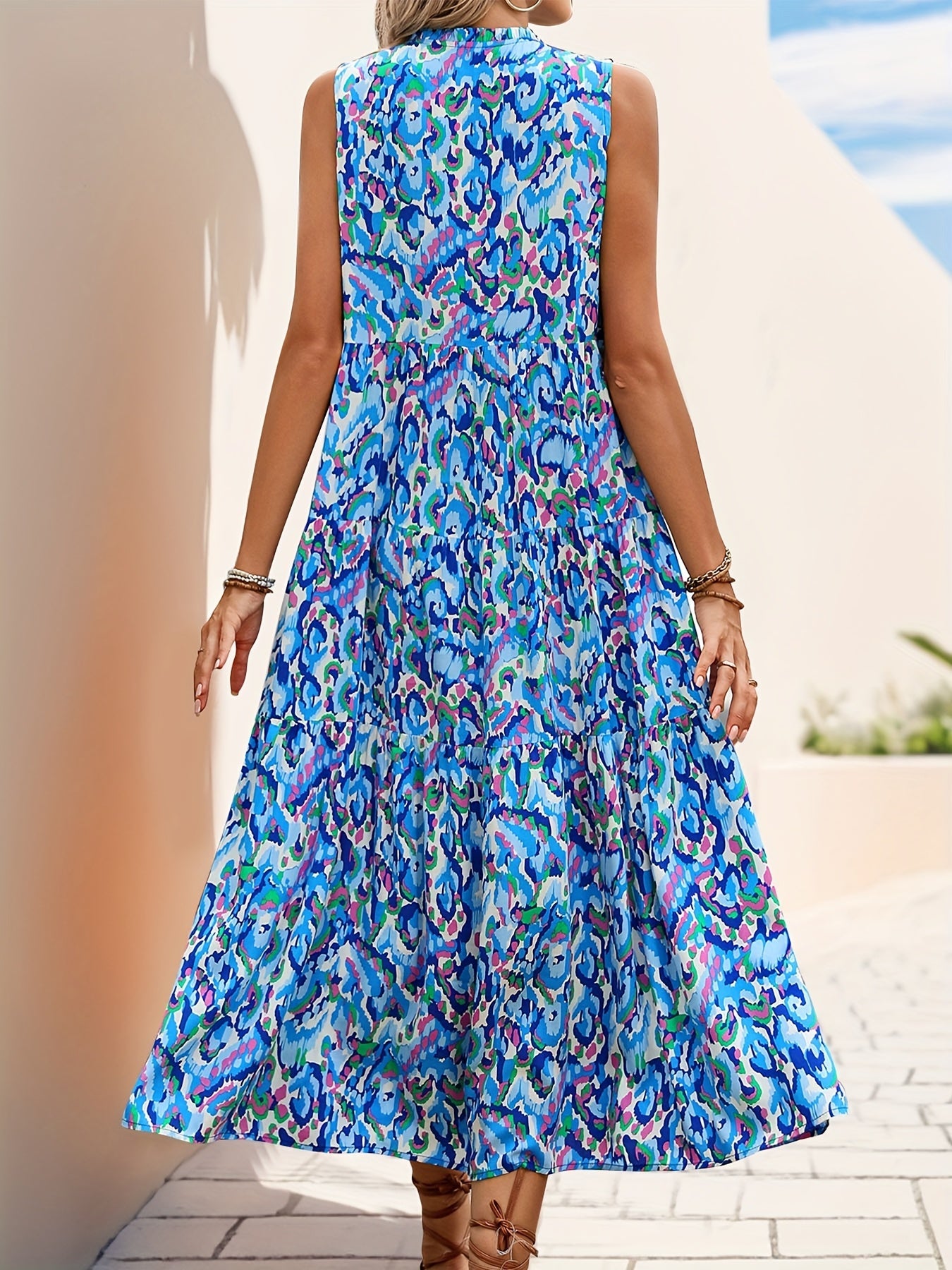 Fionnuala – Bohemian Sommerkleid ohne Ärmel mit Tie-Dye Blau 1
