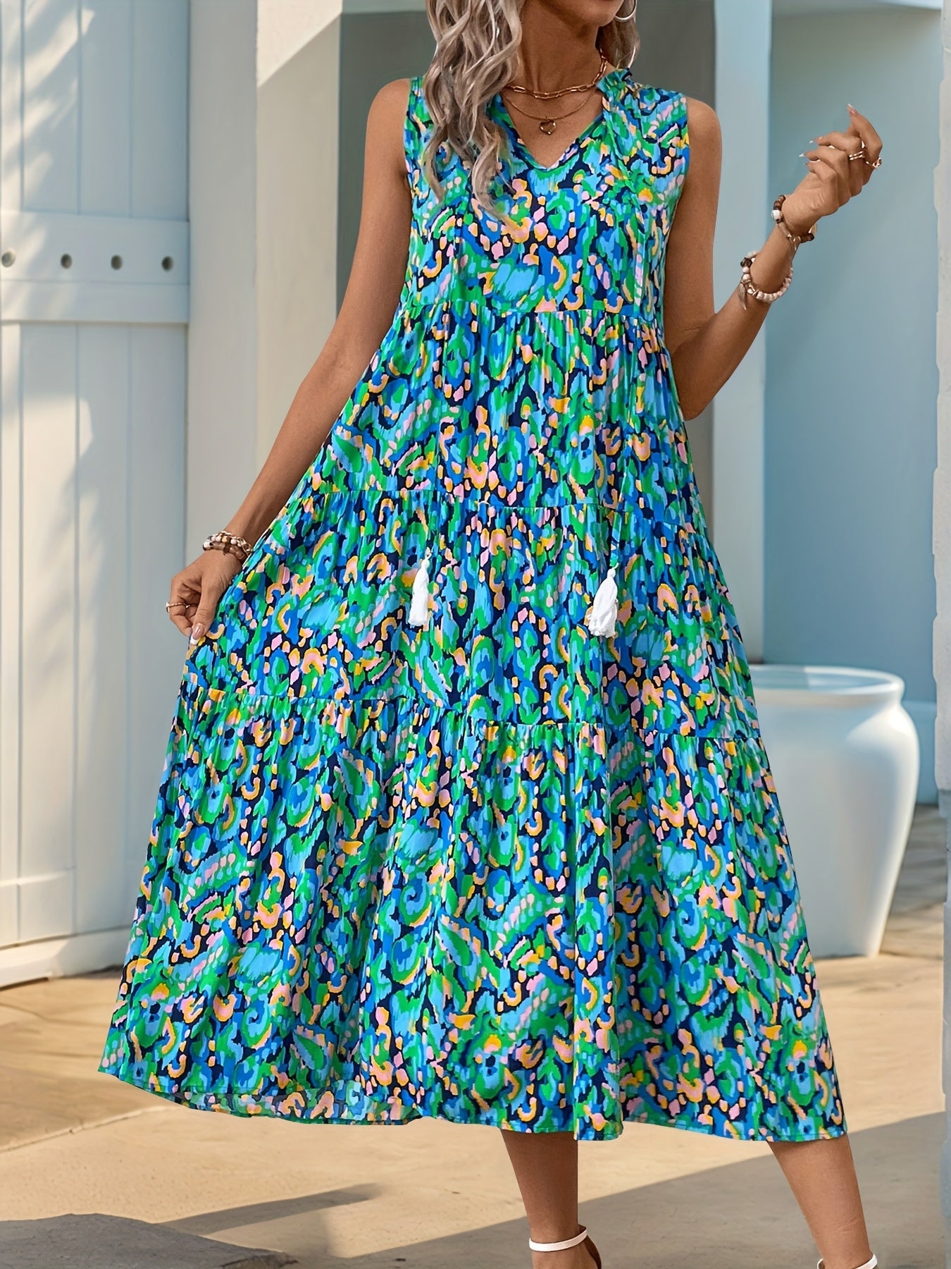 Fionnuala – Bohemian Sommerkleid ohne Ärmel mit Tie-Dye Marineblau