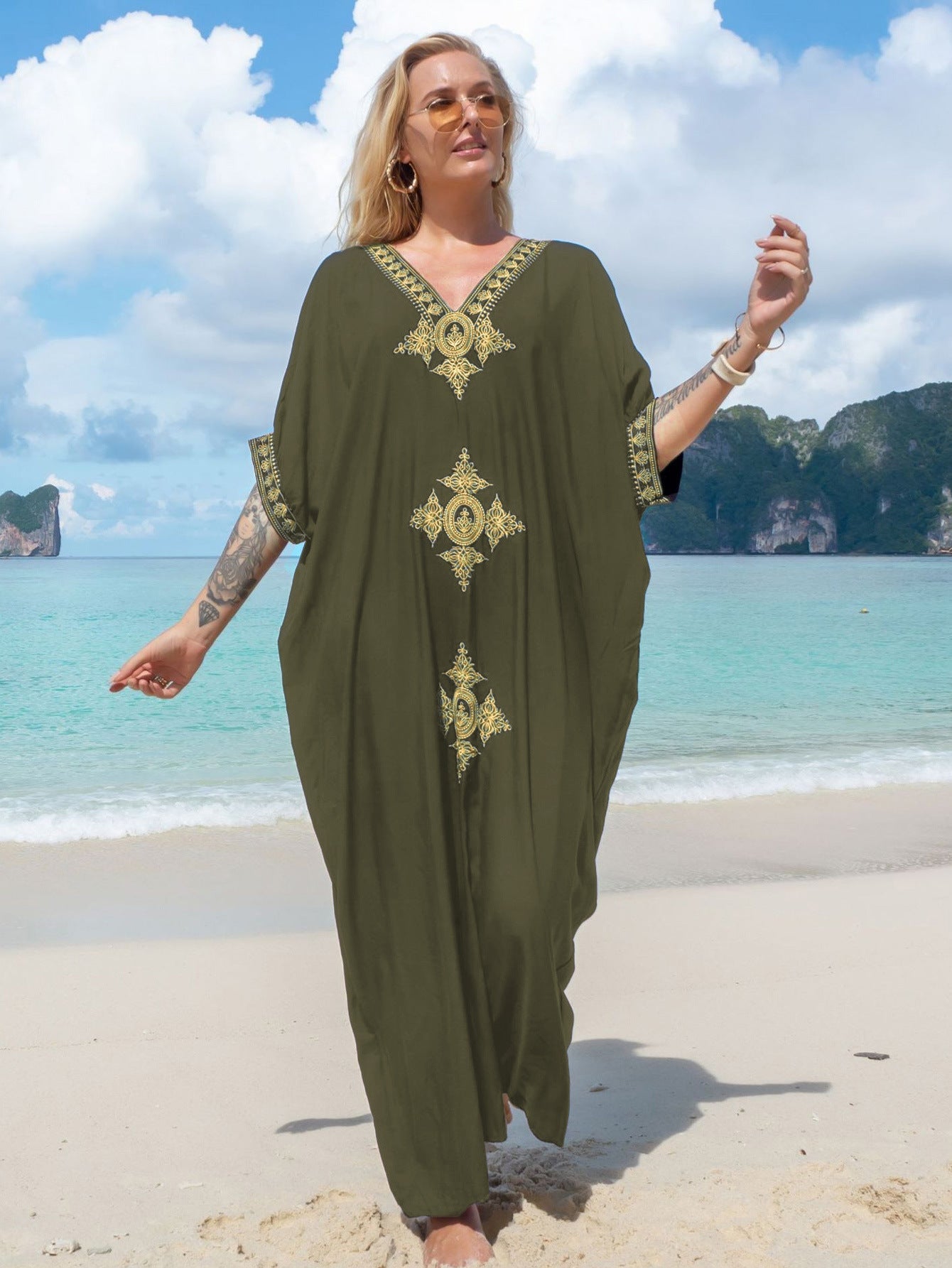 Gisela- Damen Maxi Kaftan mit künstlerischer Bestickung Olivgrün