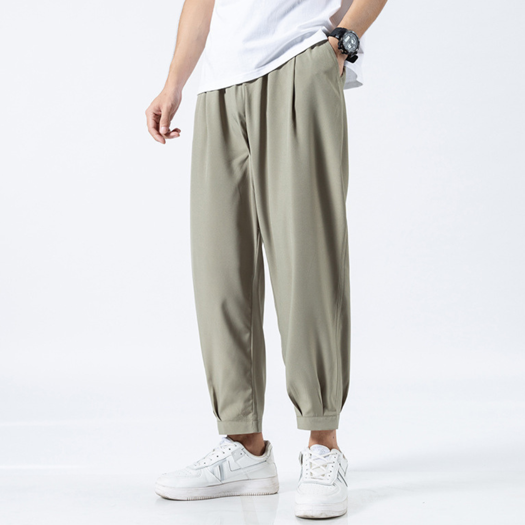Harald – Leichte Herren Freizeithose mit schmalem Schnitt Grun