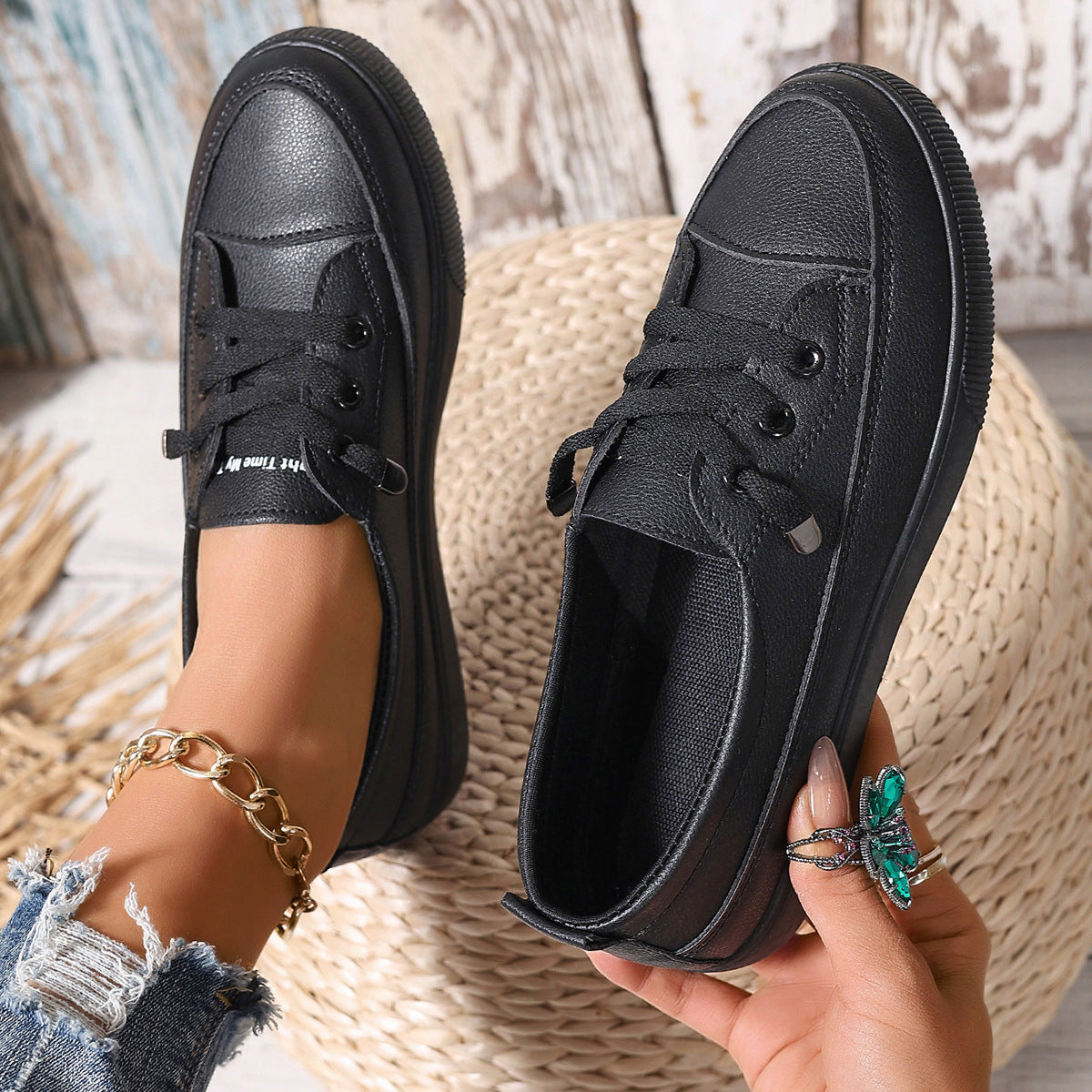 Ilaria – Flache Damen-Schnürschuhe Schwarz