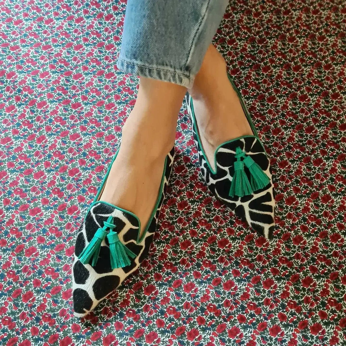 Ivana- Loafer mit Animal Print und pinken Quasten Grün