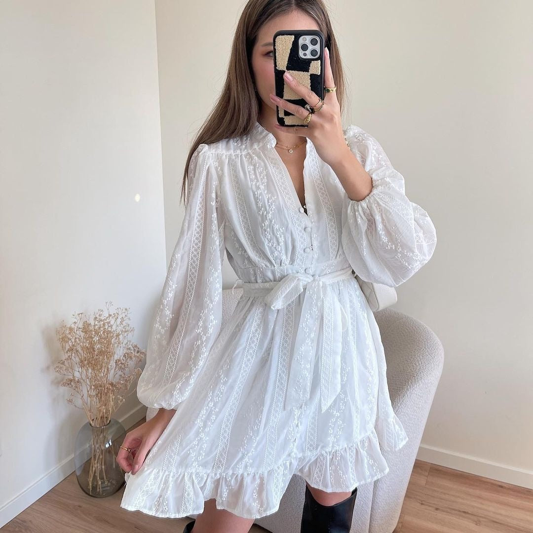 Jenika – Süßes, elegantes Damenkleid mit Rüschen WeiB