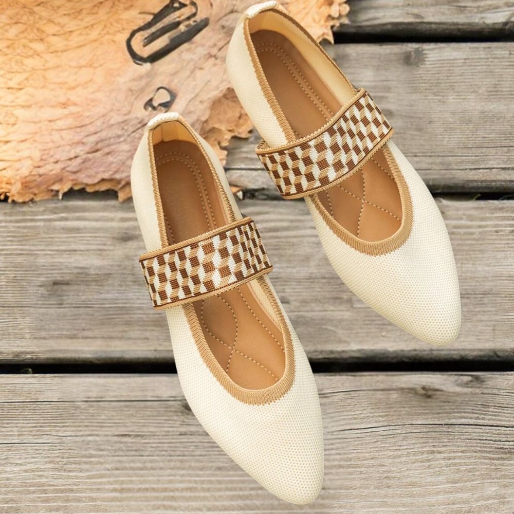 Judith - Spitz zulaufende Flachrutschen Beige