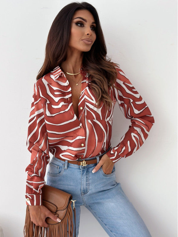 Kamilla - Elegante Damenbluse mit Satindruck Braun