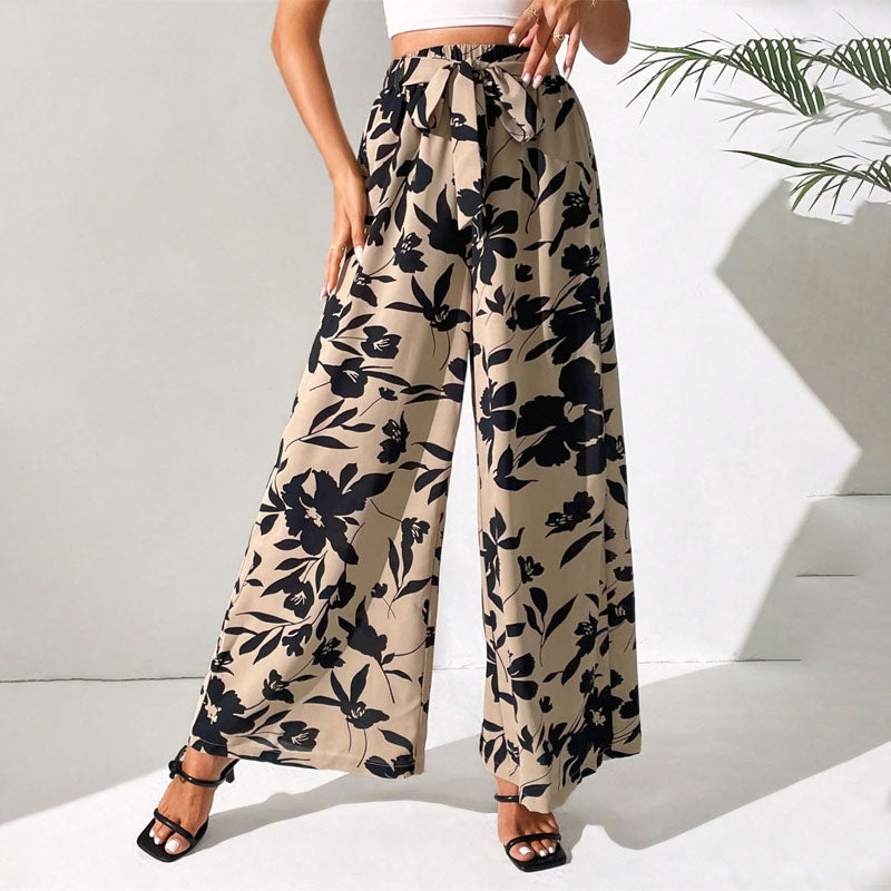 Kassandra - Boho Damen Sommerhosen mit Blumenmuster Mehrfarbig