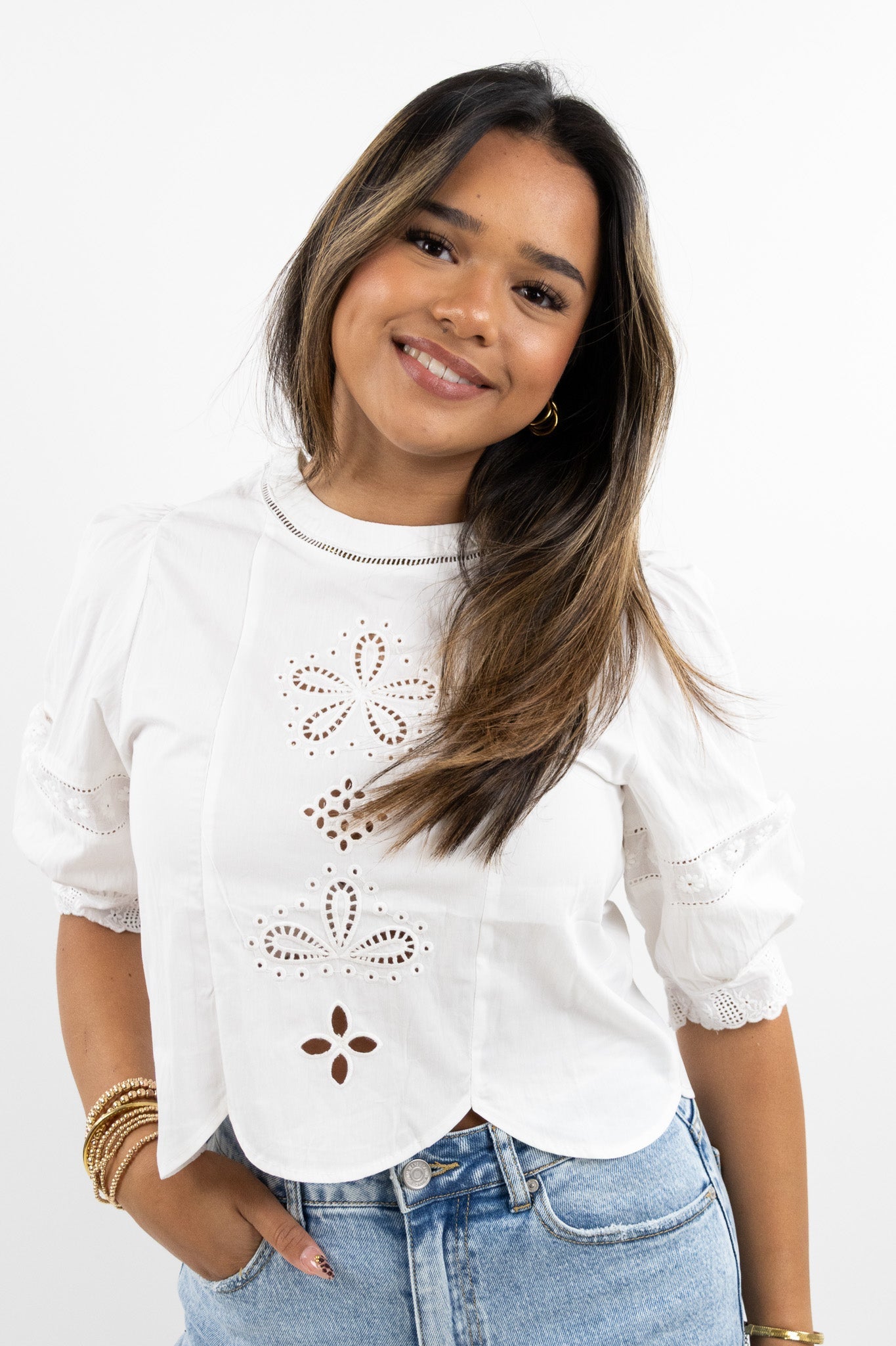 Kinga - Leichte Damenbluse mit Sommerflair WeiB