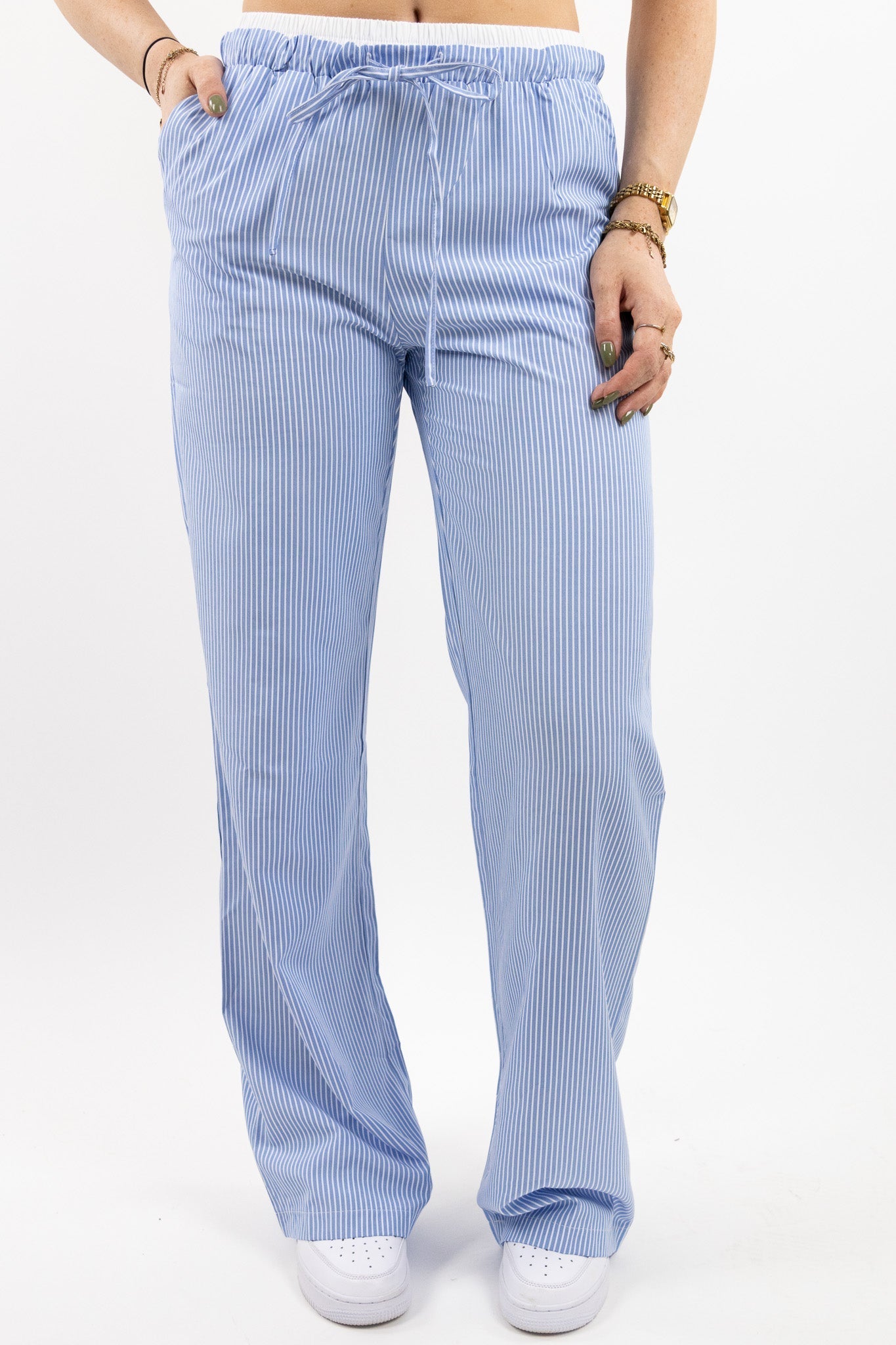 Kitka - Damenhose mit Streifen und weitem Bein Hellblau