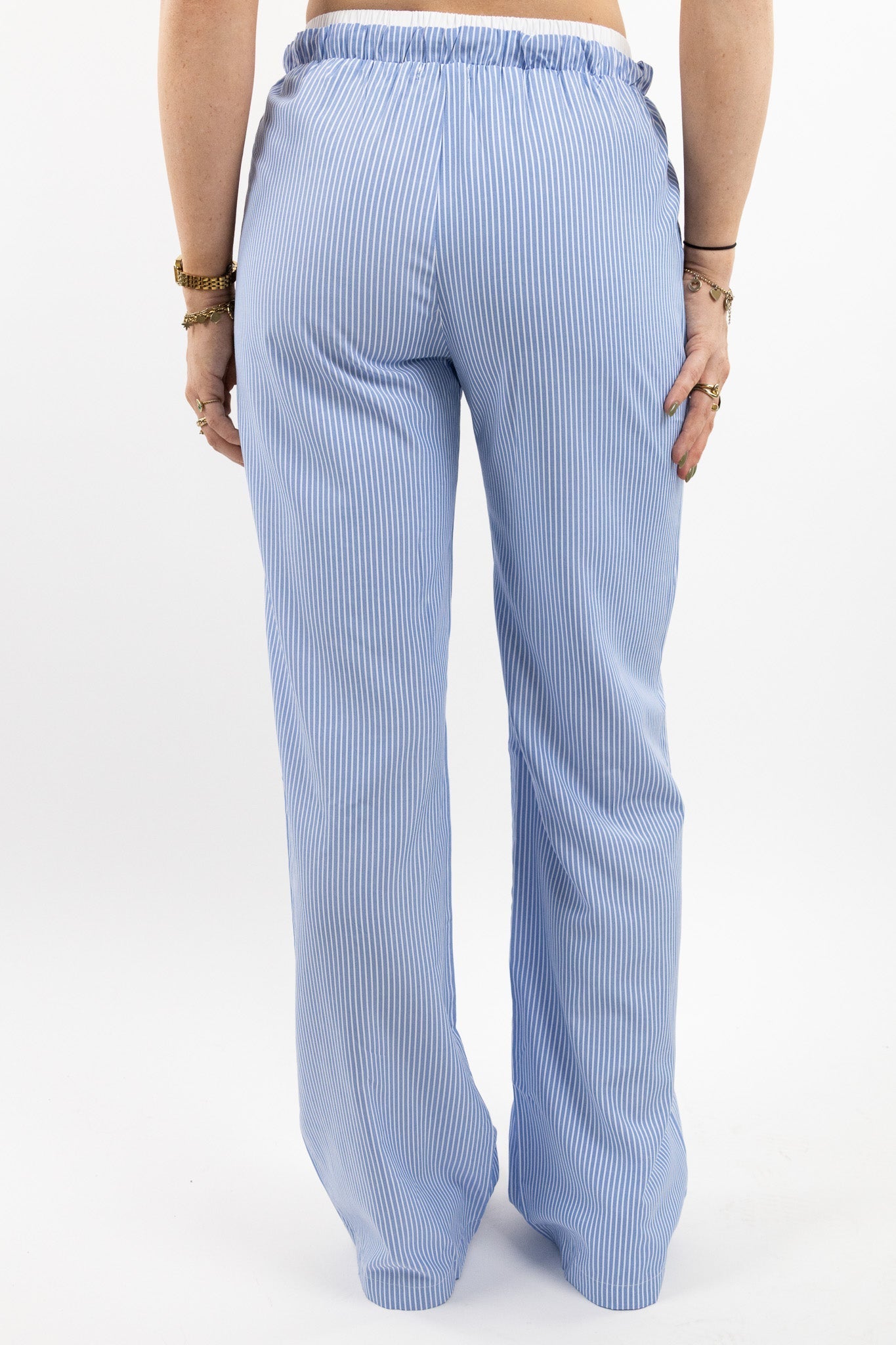 Kitka - Damenhose mit Streifen und weitem Bein Hellblau
