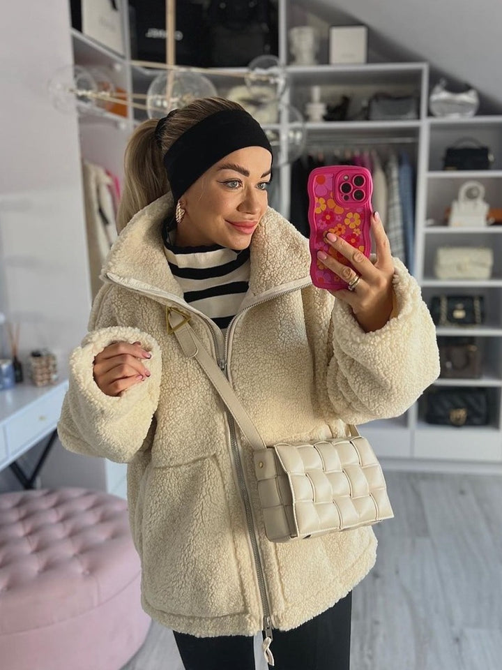 Philomene - Urbane Damen Jacke mit hohem Kragen Weiß