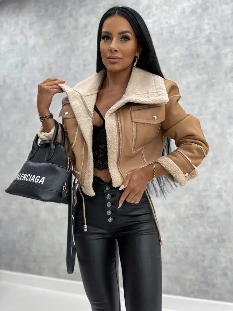 Quisella - Stilvolle Damen Kunstlederjacke Hellbraun