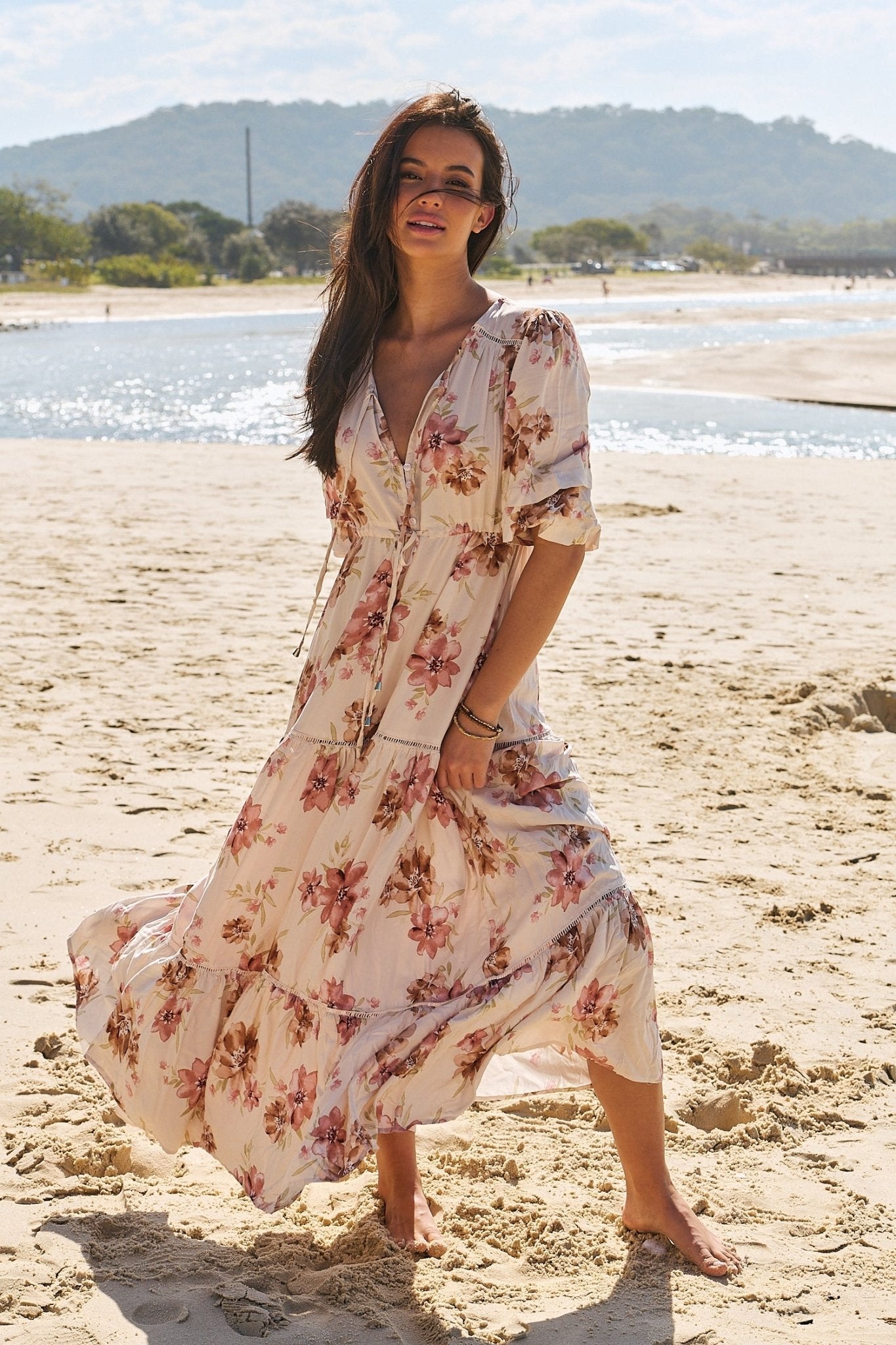 Rafaela- Blumiges Maxikleid mit Schnürung in der Taille Braun 2