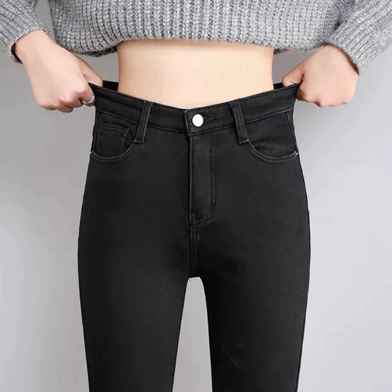 Rivana - Dehnbare Thermo-Jeans Schwarz