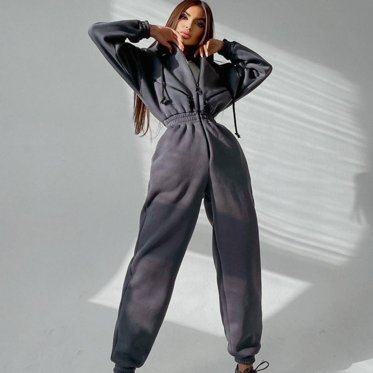 Pia – Damen Kapuzenanzug Jumpsuit
