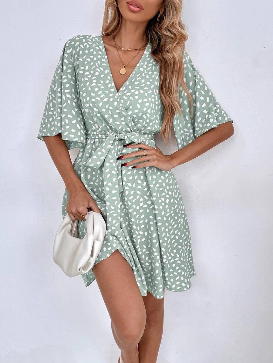 Selina – Bedrucktes Damen Kleid Mit Gürtel Und Volantärmeln 1