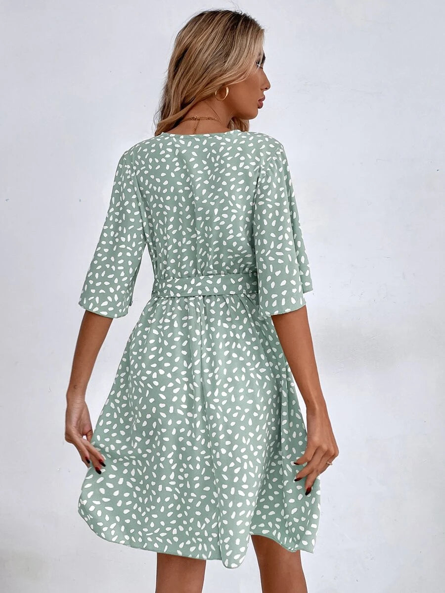 Selina – Bedrucktes Damen Kleid Mit Gürtel Und Volantärmeln 2