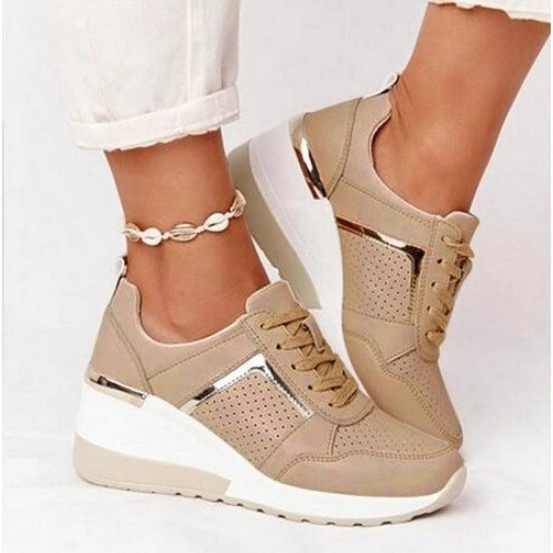 Thora - Damen Keil-Sneaker mit Perforierungen Gold