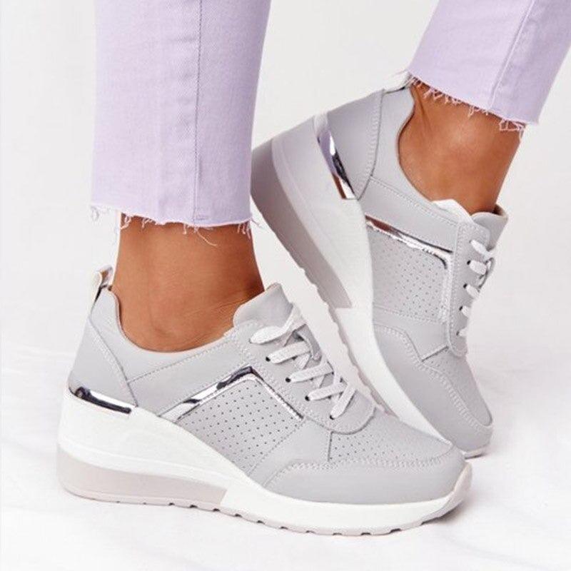 Thora - Damen Keil-Sneaker mit Perforierungen Grau