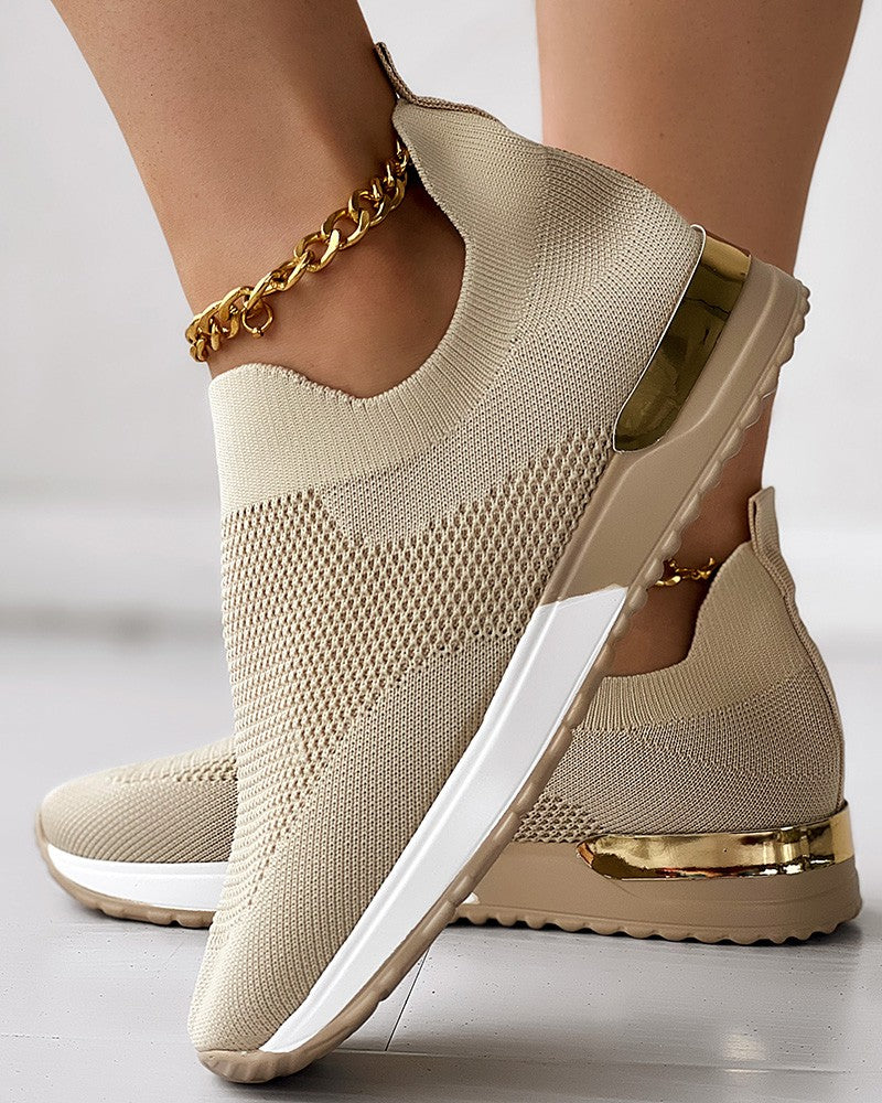 Umberta - Damen Stricksneaker mit goldfarbenem Akzent Aprikose