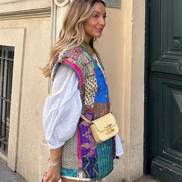 Mona – Gekürzte Steppweste Mit Blumenmuster