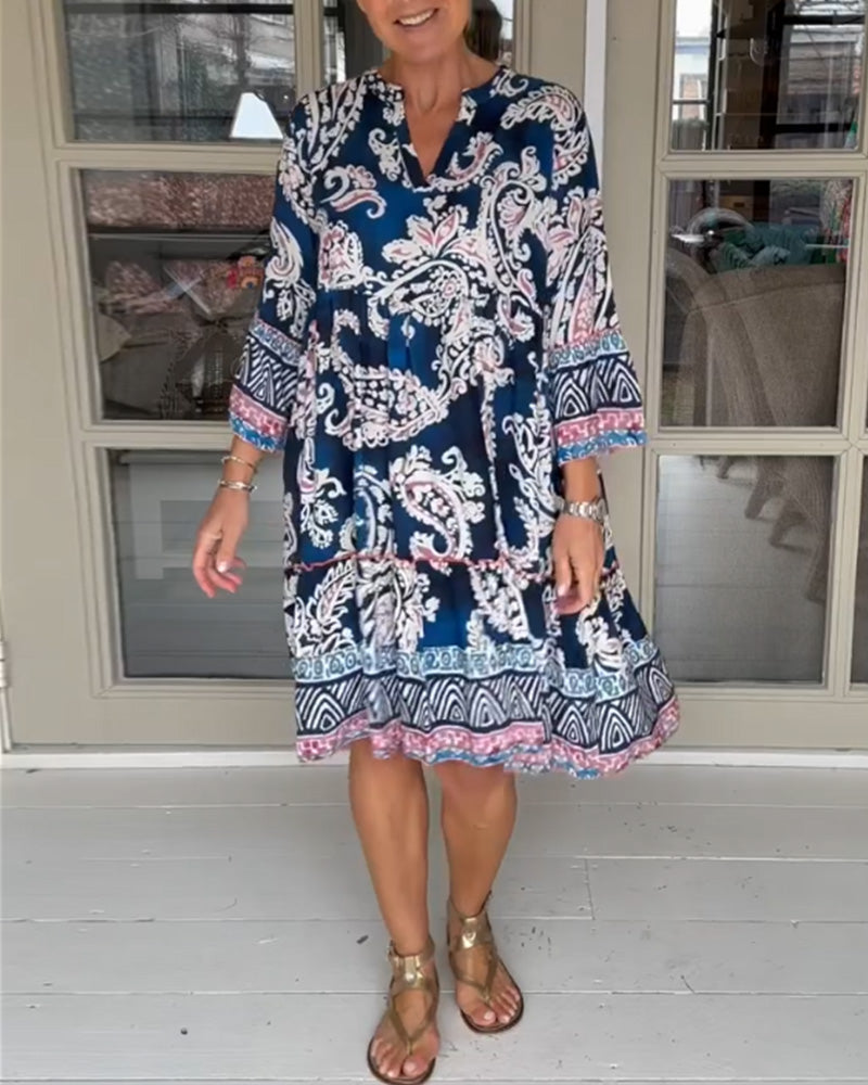 Valesandra - Kleid mit V-Ausschnitt und Paisley-Print Blau