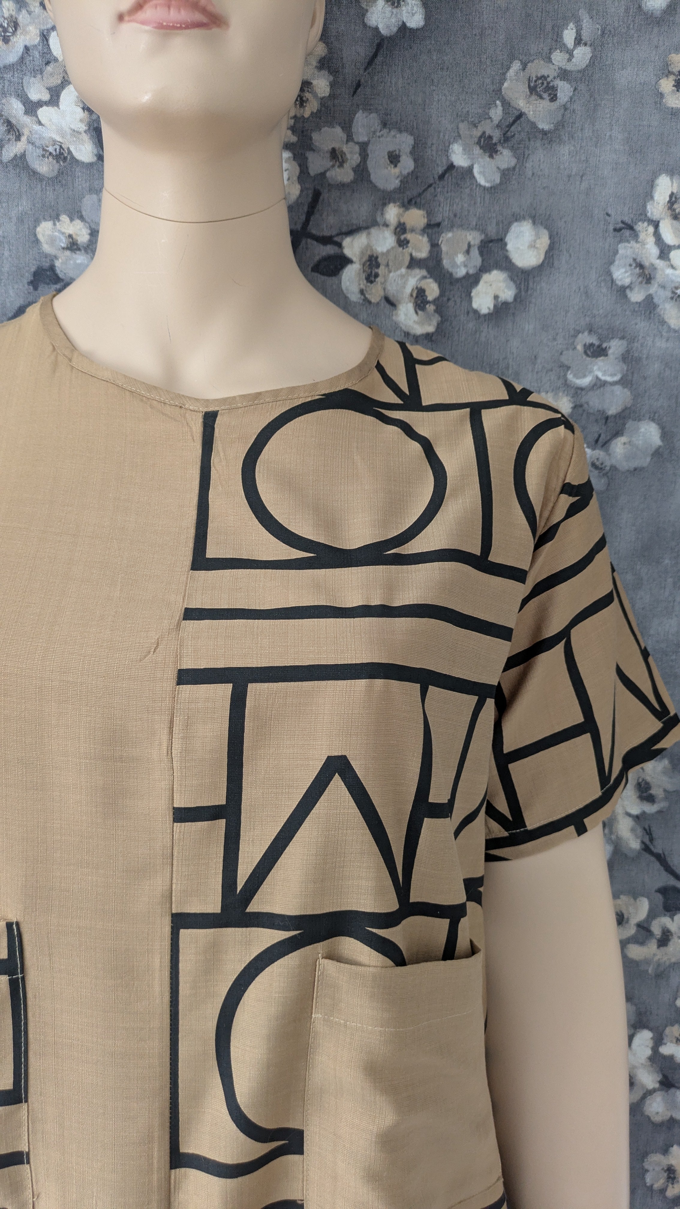 Vera - Leinenkleid in Braun-Gold 1
