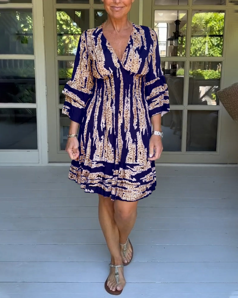 Veralda - Kleid mit 3/4-Ärmeln und V-Ausschnitt Blau