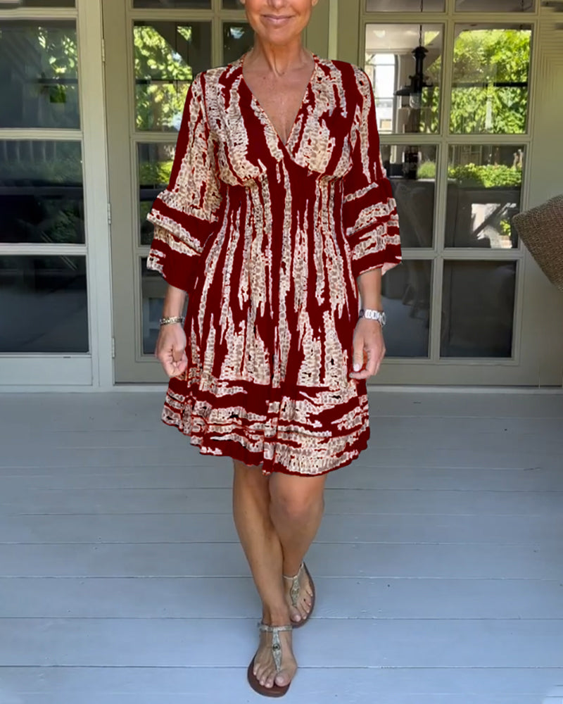 Veralda - Kleid mit 3/4-Ärmeln und V-Ausschnitt Rot