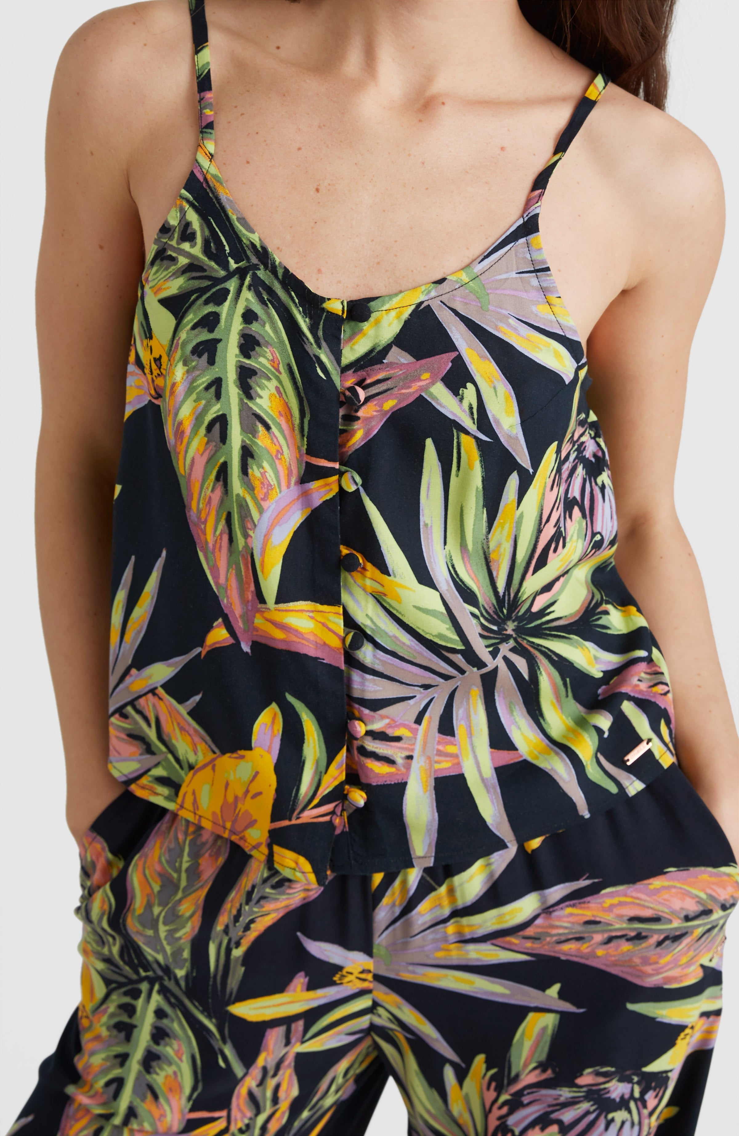 Ylva - Schwarzes Tanktop mit tropischem Blumenmuster  1