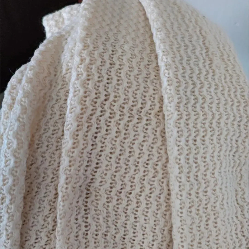 Romina – Lange Strickjacke in einem warmen