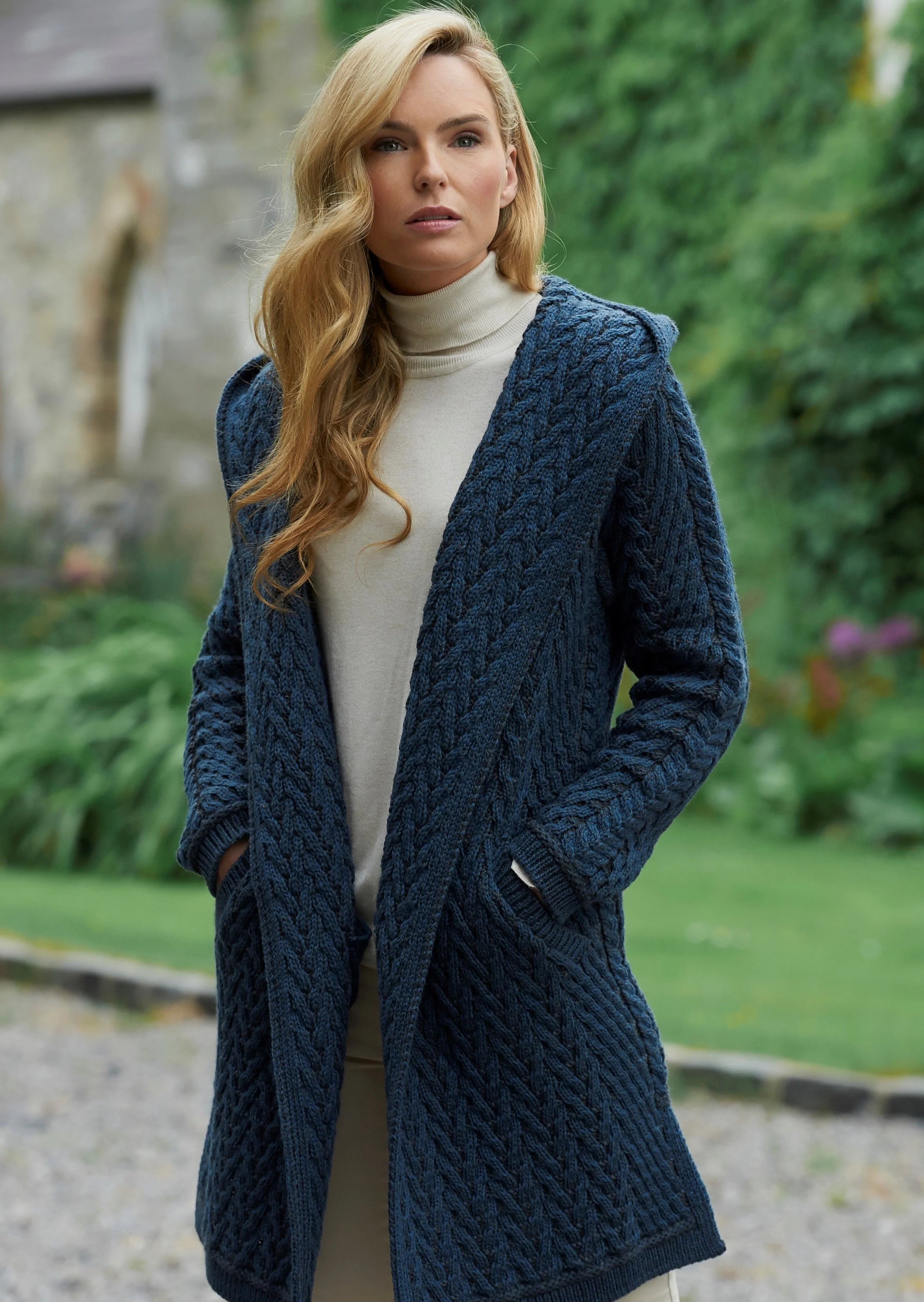 Bellina – Warmer Shawl-Hooded Aran Cardigan für Damen