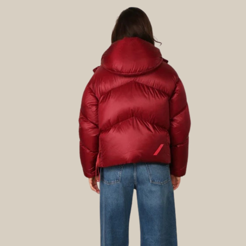 Evelina - Leichte Damen Winterjacke Glänzende Steppung